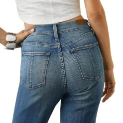 Ariat Women's High Rise Ultra Lucy Relaxed Straight Jean Fontana 6 Ariat Women's High Rise Ultra Lucy Relaxed Straight Jean Fontana -Outlet Cowgirl Looks Store 10042220 02