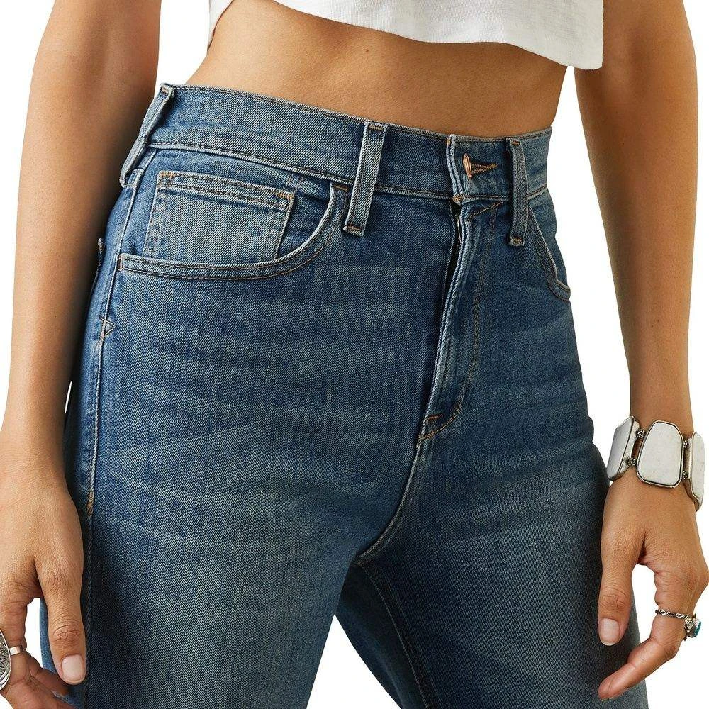 Ariat Women's High Rise Ultra Lucy Relaxed Straight Jean Fontana 4 Ariat Women's High Rise Ultra Lucy Relaxed Straight Jean Fontana - Image 4