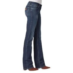 Wrangler Women's Retro Mae Bootcut Jeans 5 Wrangler Women's Retro Mae Bootcut Jeans -Outlet Cowgirl Looks Store 112321491 02