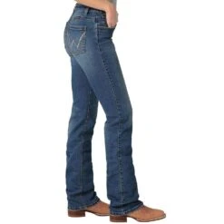 Wrangler Women's The Ultimate Riding Bootcut Jean -Outlet Cowgirl Looks Store 112328569 02