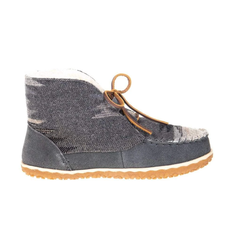 Women's Minnetonka Torrey Grey Casual 5 Women's Minnetonka Torrey Grey Casual - Image 5
